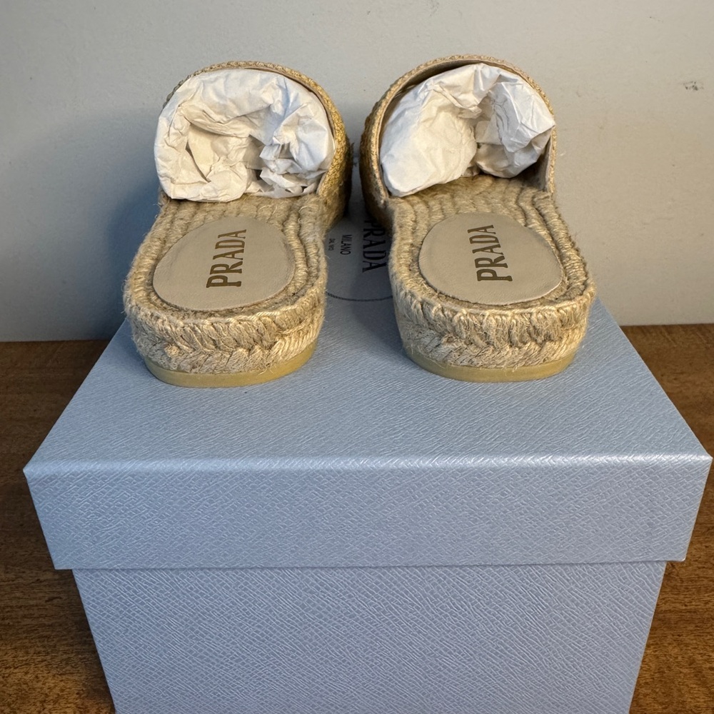 Prada Tan Espadrille Shoes with Intricate Woven Design - Picture 5 of 12